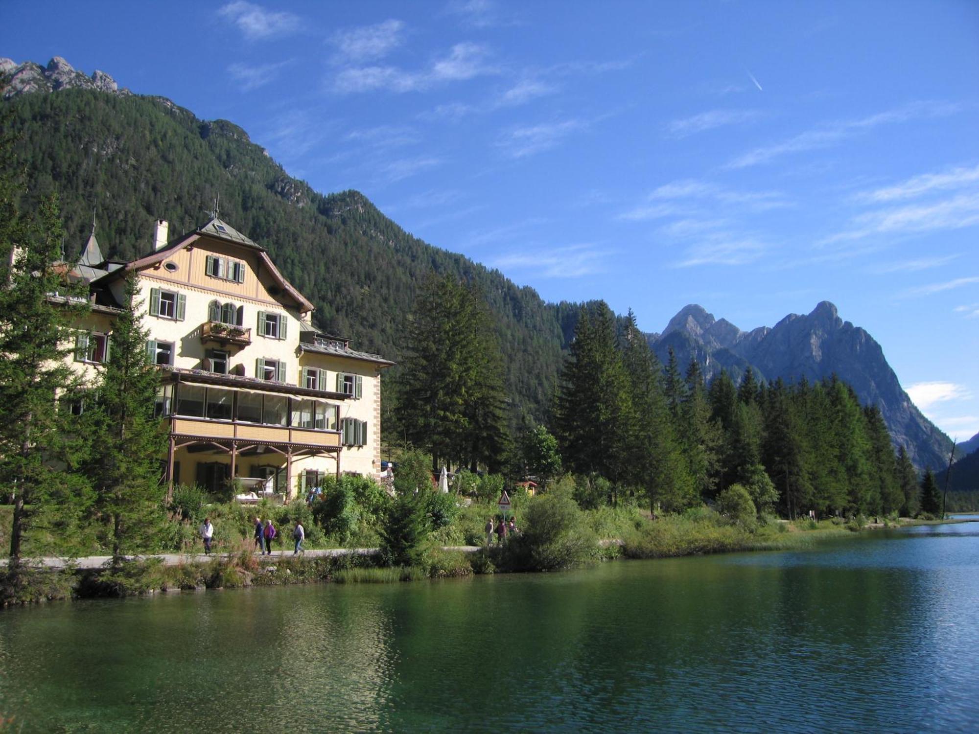 Hotel Baur Am See Dobbiaco Ngoại thất bức ảnh